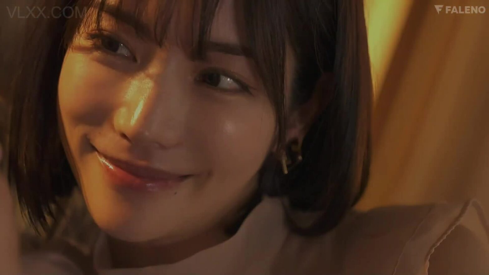 Tôi bị cô chị gái nứng lồn của bạn gái gạ địt