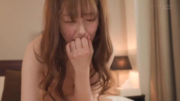 Trước khi đám cưới với chồng, em muốn chịch với tất cả những bạn gái cũ