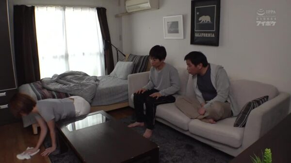 Cậu nhóc làm liều chịch chị nhà bên mông to từ phía sau